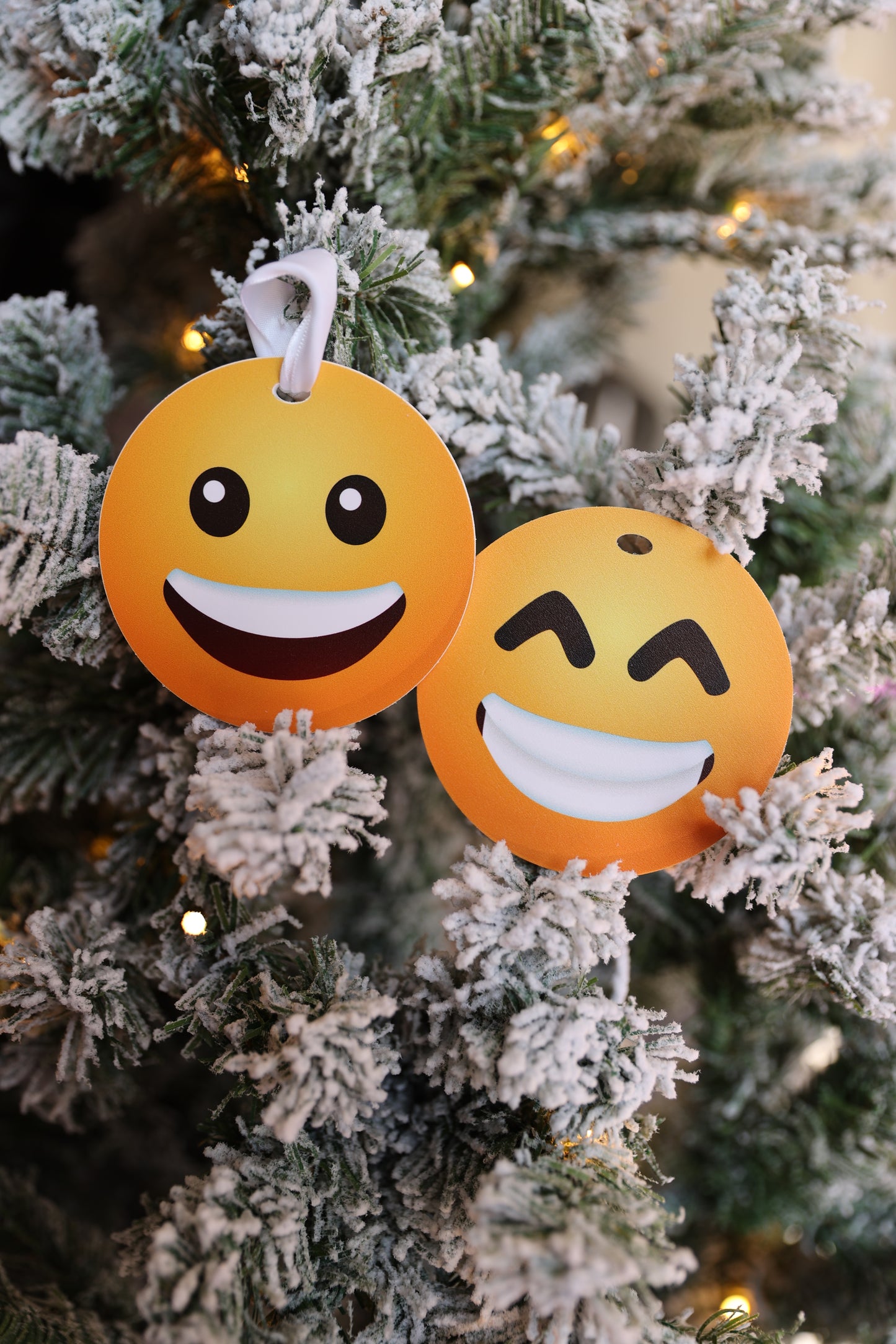 Christmas Ornament - Smile Emoji